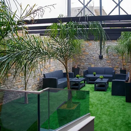 Utopia Luxury *