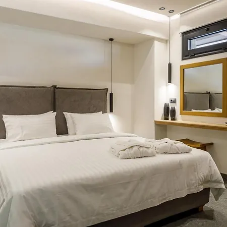 Utopia Luxury Hotel *